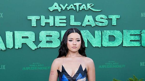 7 Gaya Fierce Elizabeth Yu, Pemeran Azula di Avatar: The Last Airbender