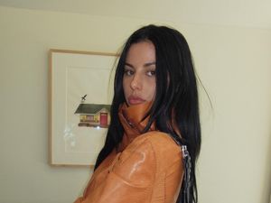 Mantan Pacar Ungkap Perbedaan Sikap Callum Turner Sebelum Nikahi Dua Lipa