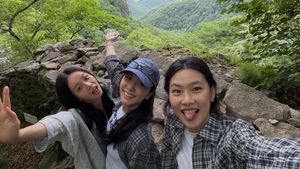 Bikin Gemas! Serunya Momen Girls Trip Jisoo BLACKPINK, Hyeri & Jung Ho Yeon