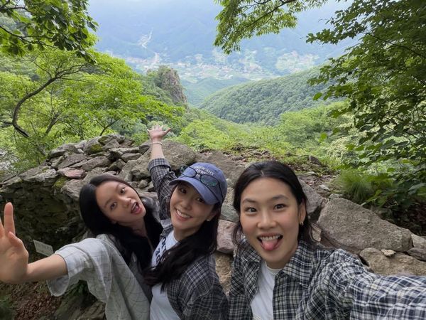 Bikin Gemas! Serunya Momen Girls Trip Jisoo BLACKPINK, Hyeri & Jung Ho Yeon