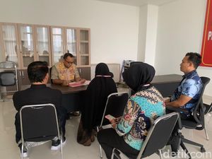 Jaksa Tahan Pejabat Dikbudpora Bima Tersangka Pemerasan 18 Guru