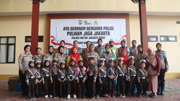 Polwan Jakpus Main Bareng Polisi Cilik, Edukasi Anak Kenali Polisi Sejak Dini