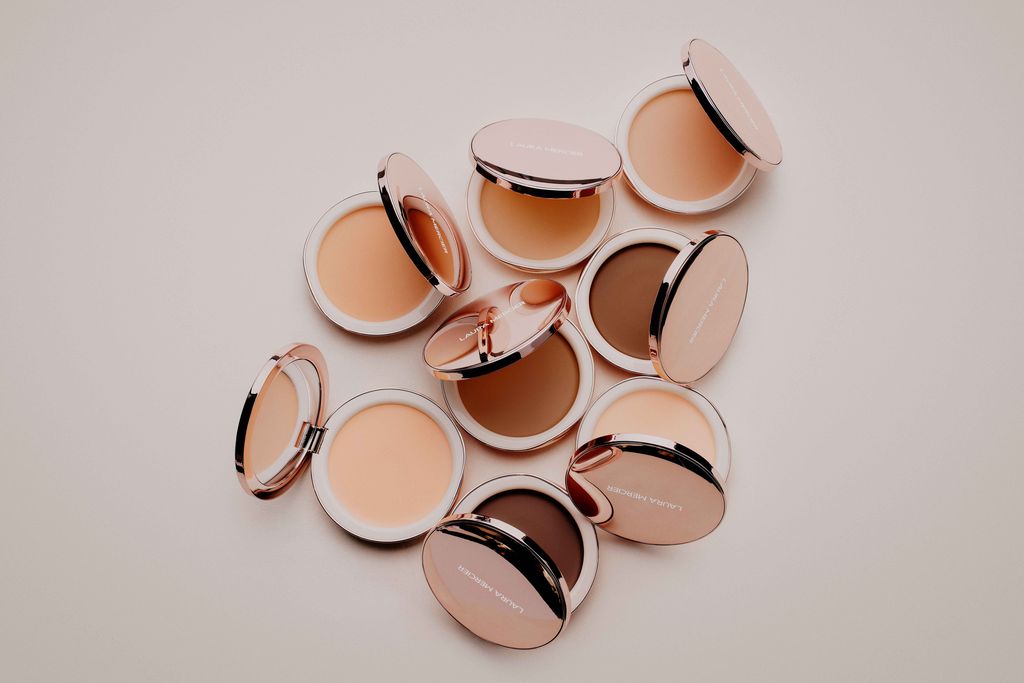 Kenalan dengan Tinted Blur Balm, Inovasi Balm-to-Powder Terbaru dari Laura Mercier
