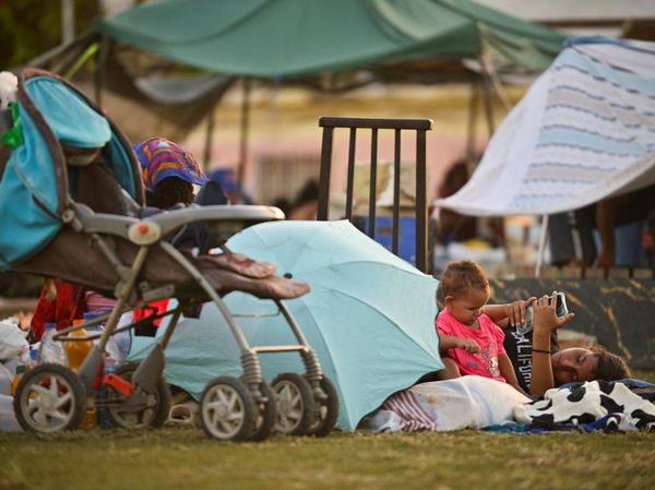 Lapangan Jadi Tempat Berlindung Korban Gempa Venezuela