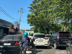 Macet Horor di Margomulyo, Kendaraan Mengular 3 Km hingga Sukomanunggal