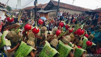 Potret Perang Tomat yang Hidup Lagi Setelah Mati Suri 6 Tahun di Lembang