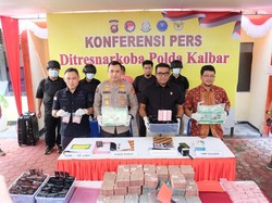 Polda Kalbar Sita 4,3 Kg Sabu dan Uang Rp 3,8 Miliar, Satu Pengedar Ditangkap