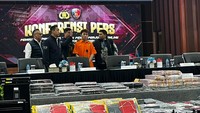 Polri Tangkap Buron Most Wanted Asal China di Bandara Soetta