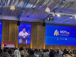 Prabowo Puji Guru Besar: Orang Terpintar yang Dimiliki Bangsa Indonesia