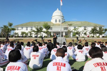 Bima Arya Dorong Mahasiswa Unhan NTT Miliki Visi sebagai Bekal Masa Depan