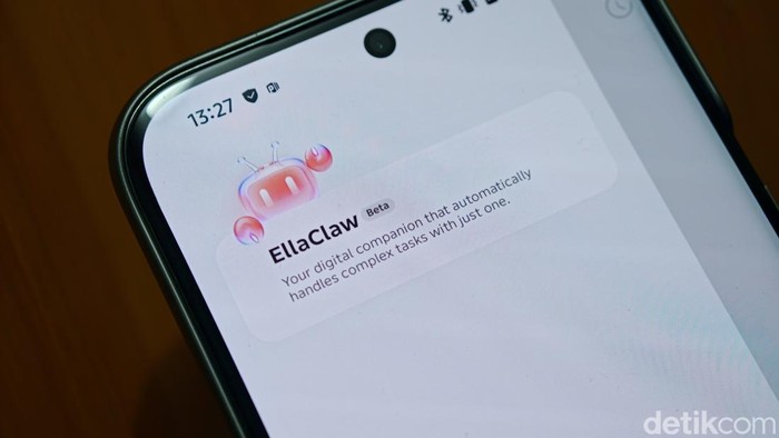 EllaClaw adalah pengembangan dari asisten bawaan TECNO, Ella AI, yang kini ditingkatkan menjadi agen AI mandiri.