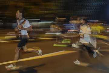 Moloku Night Fun Run Semarakkan Demam Piala Dunia