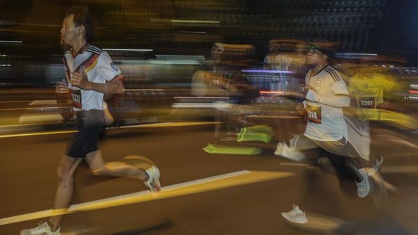 Moloku Night Fun Run Semarakkan Demam Piala Dunia