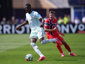 Hat-trick Kilat Ousmane Dembele