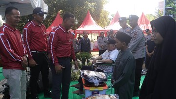 Sambut HUT Bhayangkara, Polda Sumsel Gelar Bakti Kesehatan-Khitanan Massal