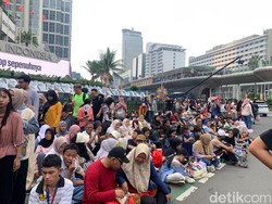 Warga Mulai Padati Bundaran HI Jelang Puncak Perayaan HUT Ke-499 Jakarta