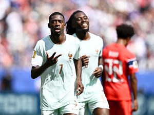 Dembele Hat-trick, Masuk Daftar Eksklusif Prancis