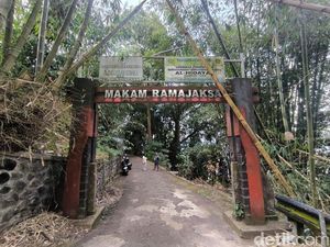 Menelusuri Jejak Pangeran Ramajaksa di Kaki Gunung Ciremai