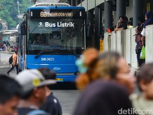 TransJ Setop Sementara Lift dan Eskalator Halte Dampak Abu Anak Krakatau