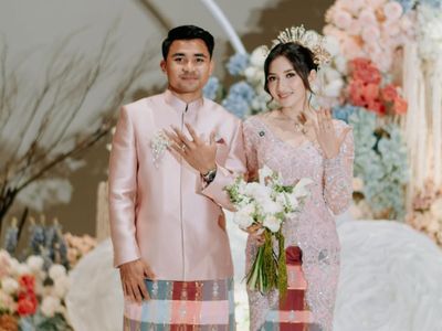 Foto Lamaran Asnawi Mangkualam-Yuriska Patricia, Serasi Berbusana Pink Pastel