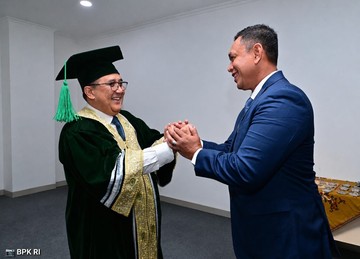 Momen Dirut BULOG Hadiri Pengukuhan Profesor Kehormatan Anggota BPK RI