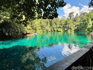Sederet Potret Labuan Cermin yang Memanjakan Mata