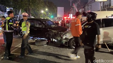 Tabrakan Beruntun di Jalan Tentara Pelajar Semarang, Pengemudi Hyundai Kabur