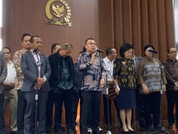 Dasco Pimpin Rapat Koordinasi dengan Pemerintah, Bahas Mitigasi dan Stabilitas
