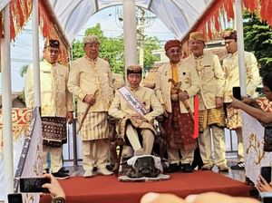 Tokoh Adat Lampung Ungkap Makna Jokowi Injak Kepala Kerbau di Karpet Merah