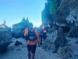 2 Buruh Asal Jember Hilang Akibat Terseret Arus di Pantai Greenbowl Ungasan