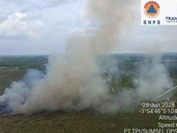 4 Helikopter Padamkan Karhutla di 3 Daerah Sumsel, Belasan Hektare Terbakar