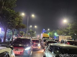 Jalan Alauddin-Pettarani Makassar Macet Parah Malam Ini Imbas Demo Mahasiswa