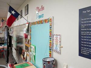Kisah-kisah Alkitab Jadi Bacaan Wajib di Sekolah Texas AS, Picu Polemik
