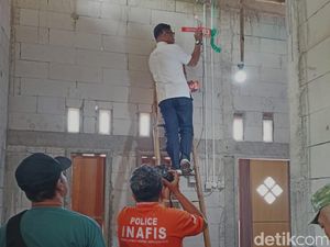 Buruh Pabrik Jombang Bunuh Diri di Rumah Baru, Istri-Anak Histeris