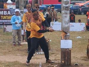 Tradisi Maneweng, Manetek, dan Manyila Kayu Suku Dayak