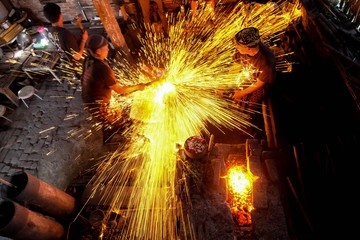 Menjaga Warisan Leluhur Lewat Pembuatan Keris Pusaka