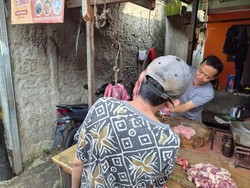 Kisah Pedagang Daging di Pasar Senggol Rawa Belong Bertahan Hadapi Zaman