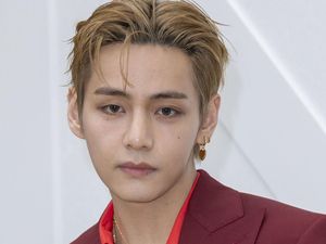 Kim Taehyung Effect! Sumbang Exposure CELINE Rp 69 M Meski Absen di Paris
