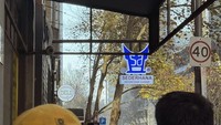 Restoran Sederhana Buka di Australia, Antrean Panjang hingga Semua Lauk Ludes!