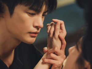 Chemistry Klop Seo In Guk-Park Ji Hyun di See You at Work Tomorrow!