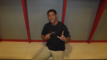 Persija Perpanjang Kontrak Eksel Runtukahu, Bidik Gelar Musim Depan