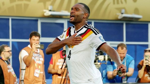 Jerman vs Paraguay di Piala Dunia 2026 Soccer Football - FIFA World Cup 2026 - Round of 32 - Germany v Paraguay - Boston Stadium, Foxborough, Massachusetts, U.S. - June 29, 2026 Germany's Jonathan Tah celebrates scoring a goal before it was disallowed following a VAR review REUTERS/Amanda Perobelli