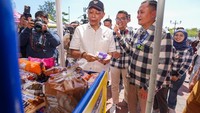 Gandeng Sari Roti, Kemensos Berdayakan 417 KPM Jadi Penjual Roti Keliling
