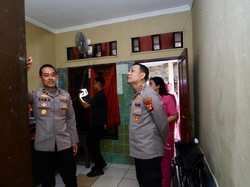 Sambut Hari Bhayangkara, Polres Jakpus Bedah Rumah Anggota yang Sakit