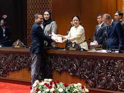 Puan Pimpin Paripurna DPR, Bahas LHP LKPP 2025-Naturalisasi 2 Pesepakbola