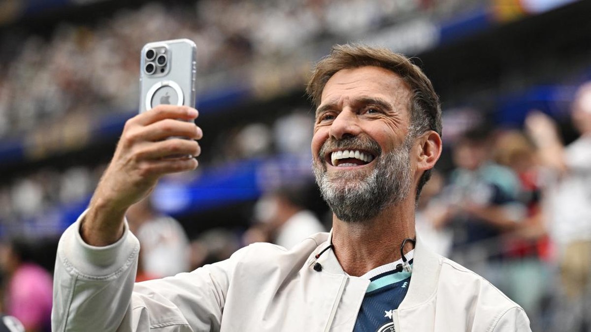 Klopp saat hadir menyaksikan Timnas Jerman berlaga di Piala Dunia 2026 bulan lalu. Foto: REUTERS/Annegret Hilse