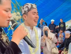 Kisah Haru di Balik Viral Tangis Histeris Pengantin Pria yang Bikin MC Kaget
