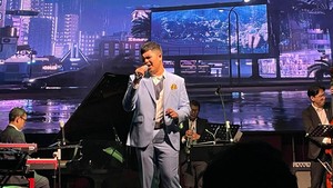 Aksi Memukau Alonzo Brata Buka Konser Indra Lesmana Sydney Reunion Tour