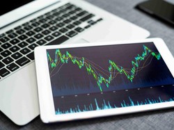 MTEL Tambah Capex-ICBP Tebar Dividen Final, Cek Rekomendasi Saham Hari Ini