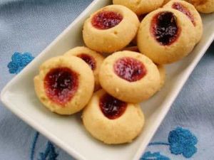 Crunchy Jammy Cookies